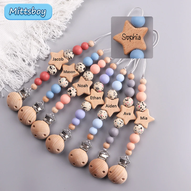 NEW Custom Name Wooden Persona - Baby Pacifier Clip avis et prix